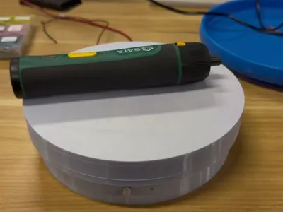 Circular Rotating Display Stand