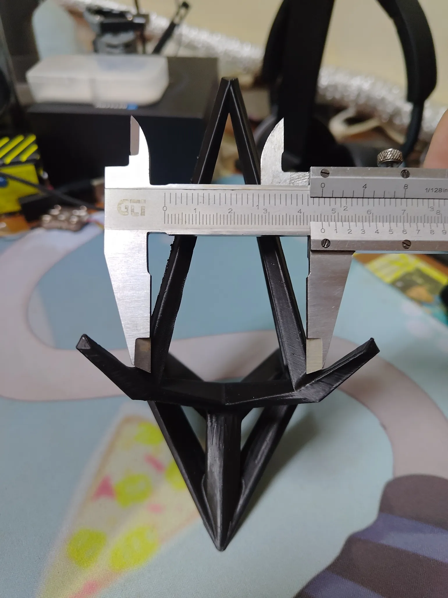FPV drone stand , Phone stand - Free 3D Print Model - MakerWorld