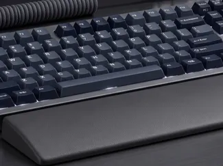 Keyboard wrist rest