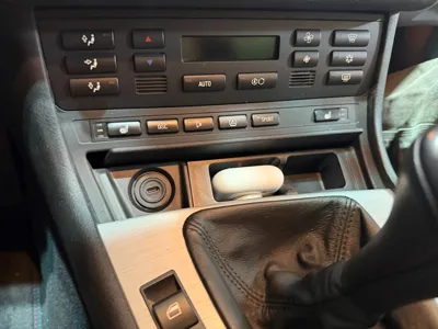 e46 airpods charging ashtray 