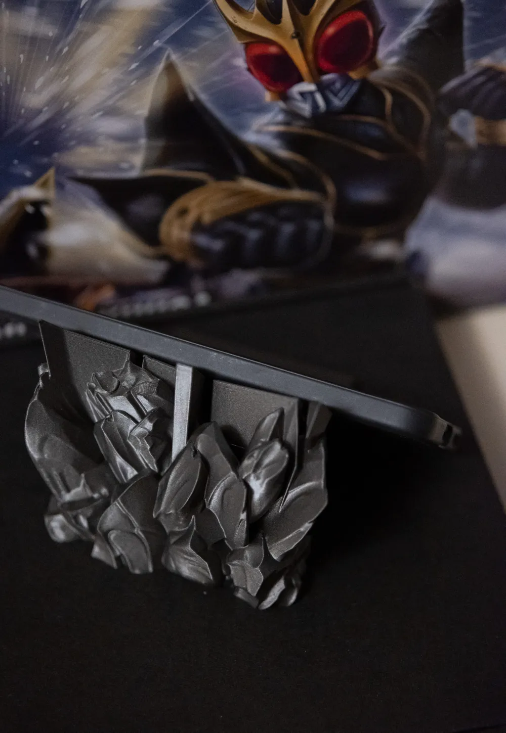 Kamen Rider KUGA Phone Stand - Free 3D Print Model - MakerWorld