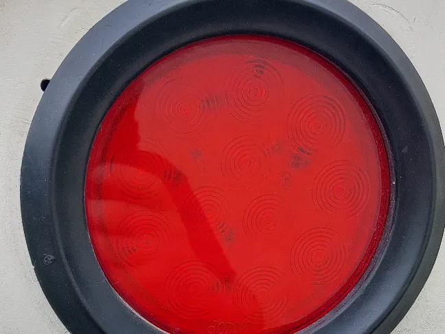Tail Light Retainer 
