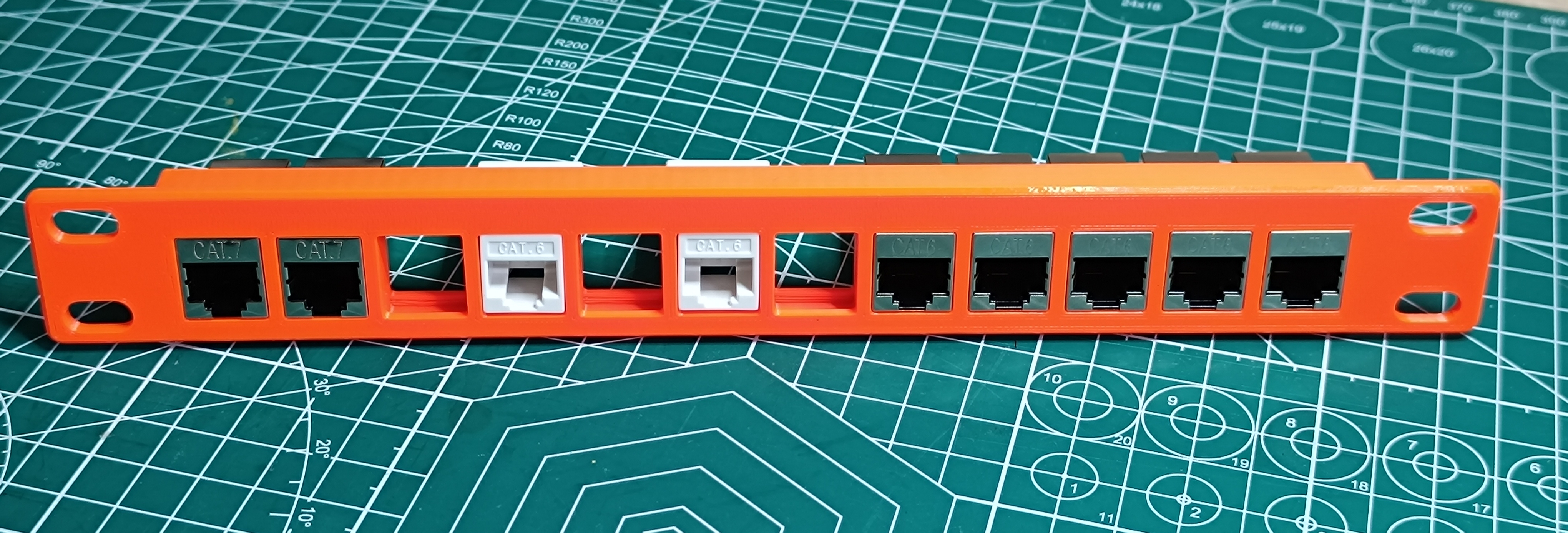 MiniRack 10-inch Blank Keystone Patch Panel