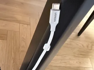 数据线磁吸扣