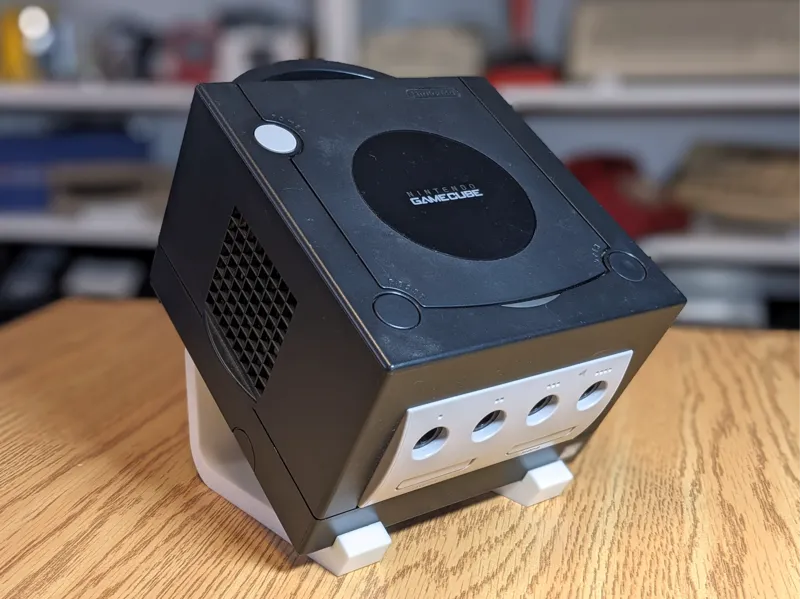 Nintendo GameCube Display Stand - 35° incline