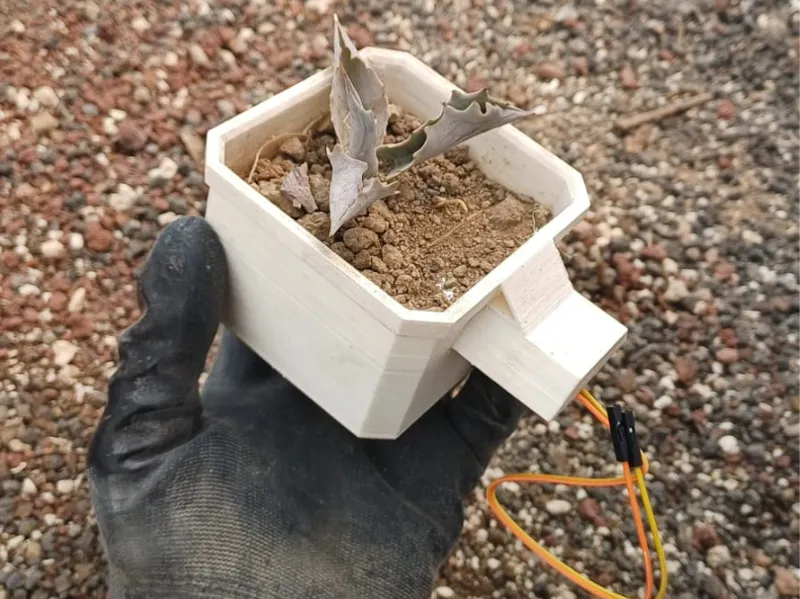 YL-69 Maceta holder