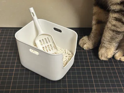 Mini cat litter box & scoop combo for scooping fun anytime