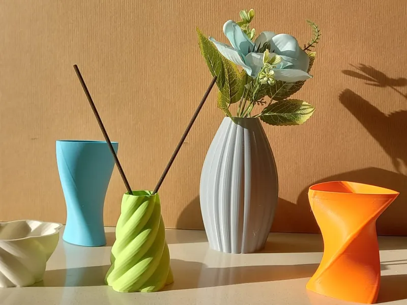 Helix Flora: The Evolving Parametric Vase