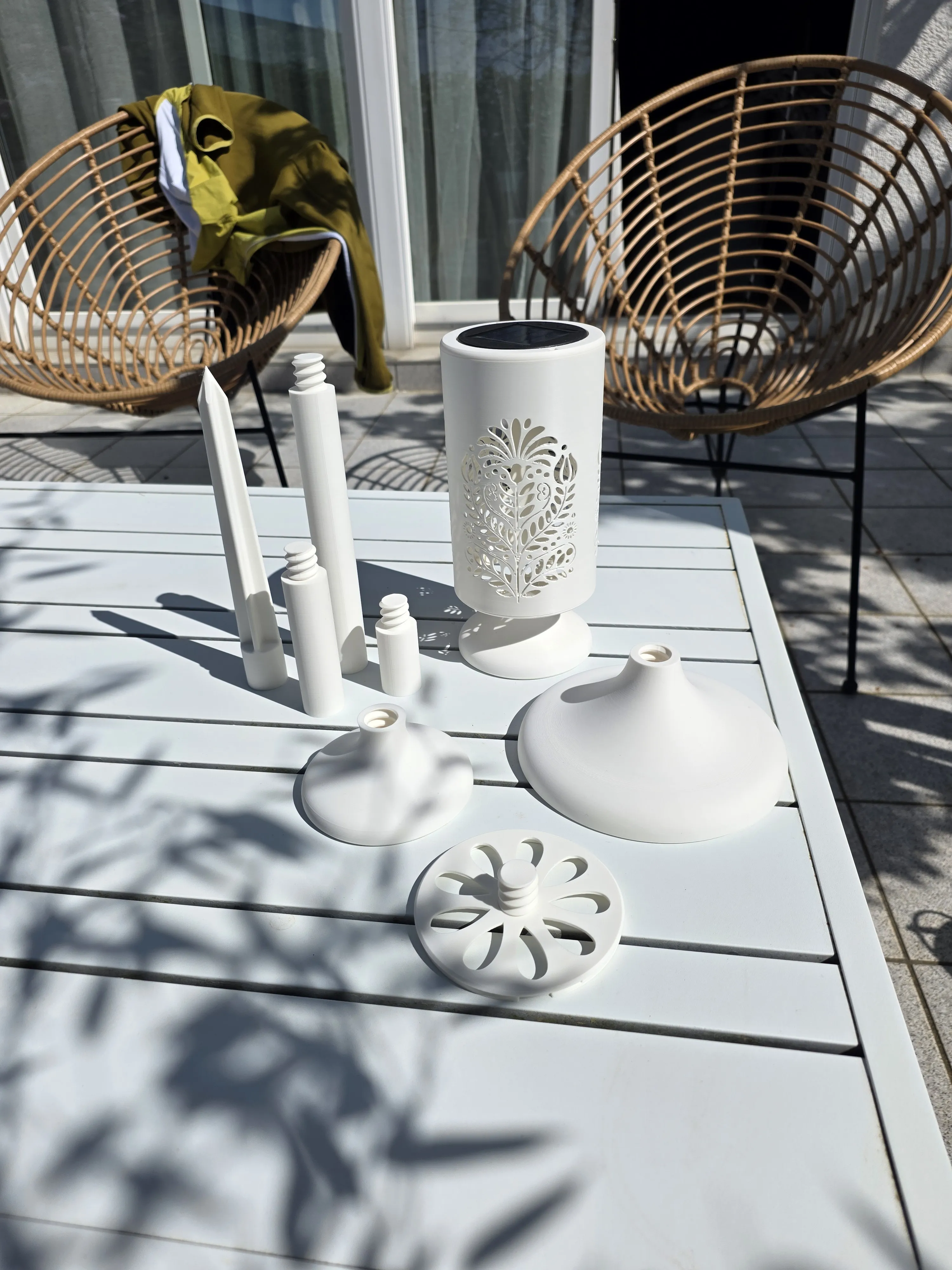 Solar Lantern with Minimalist Pattern - Free 3D Print Model - MakerWorld