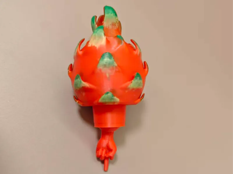 竖中指的火龙果