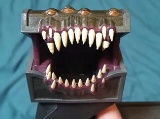 Mimic DM screen dice tower