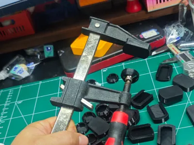 Woodworking F-clamp jaws no supports