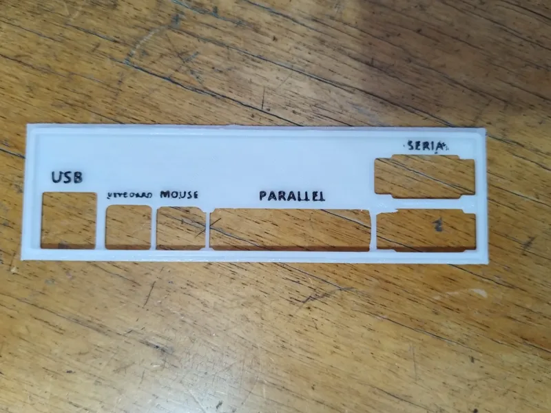 Compaq DESKPRO EP (3 DIMM) backplate