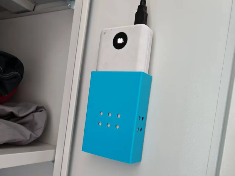 2万毫安diy充电宝墙上挂架