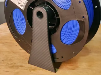 Soporte para filamento en caja de plastico