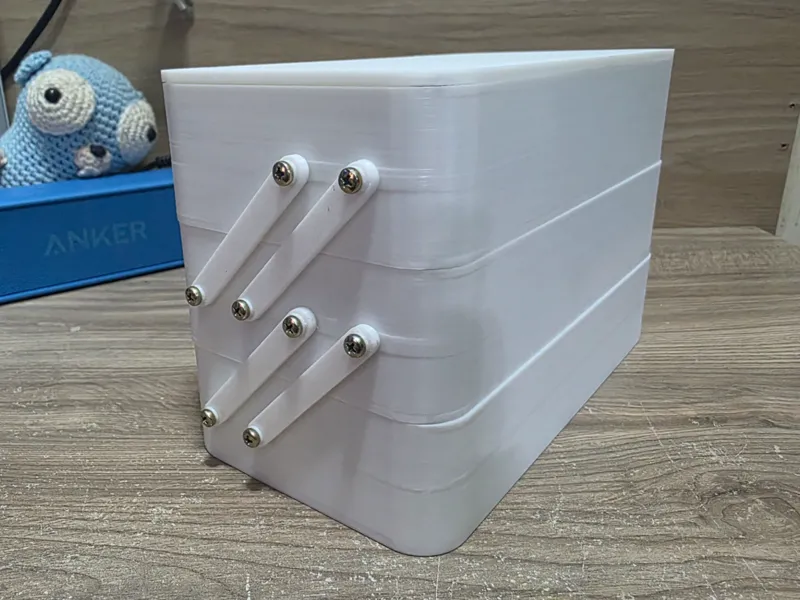 Cantilever box
