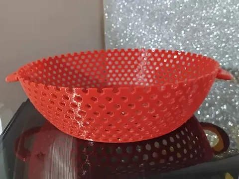 SCOLA PASTA CON MANICI