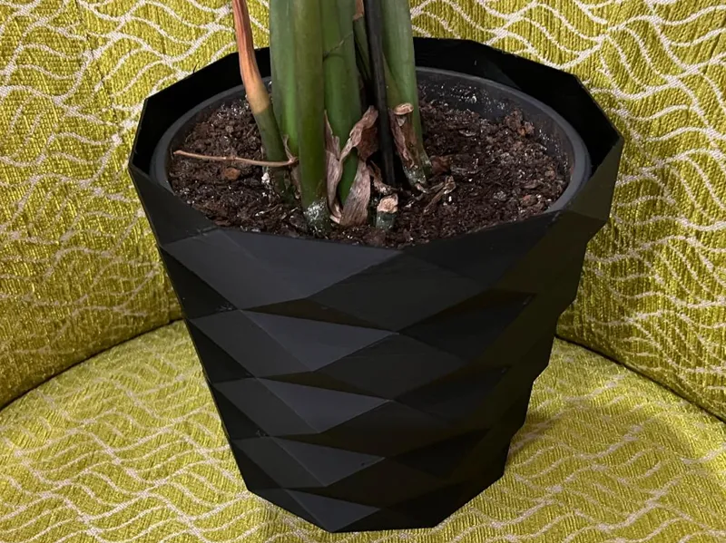 Flower pot