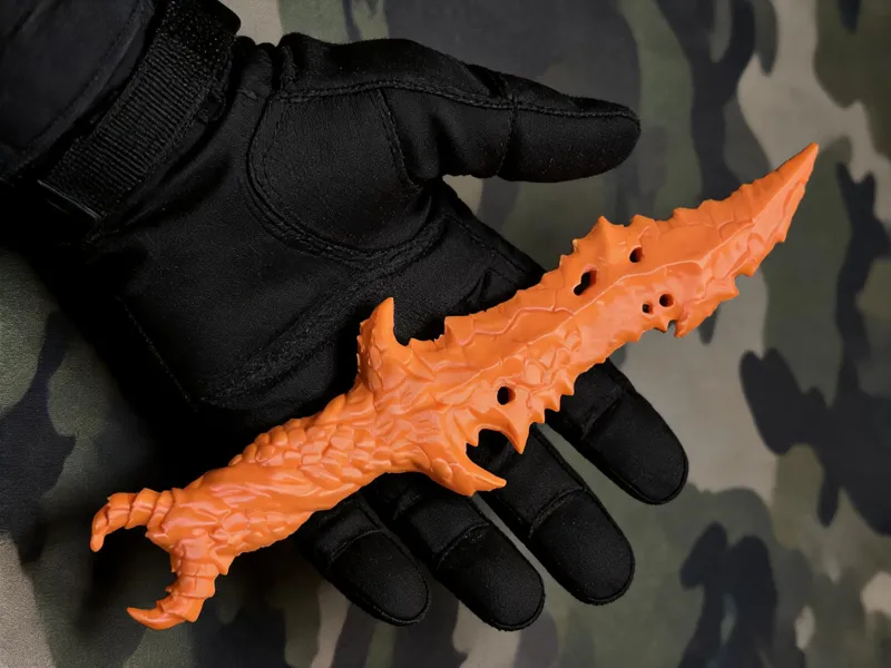 Wasteland Crimson Scaled Dragon Claw Hunting Blade