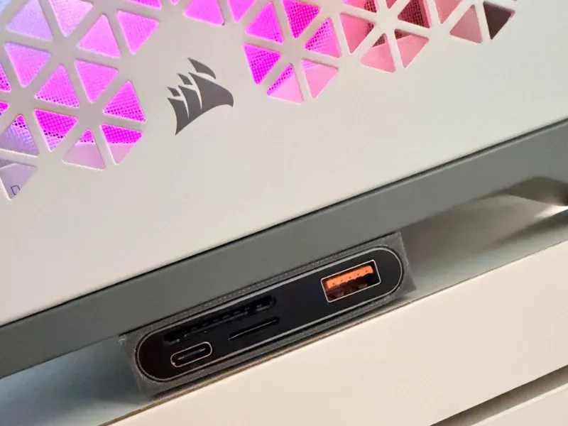 Corsair 400D Front Bazel usb card reader/hub mount