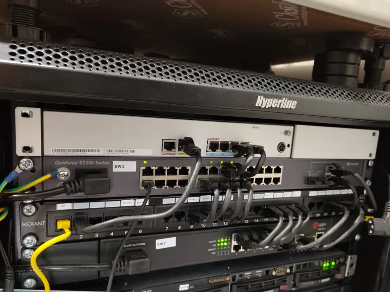 Rack mount brackets for Huawei AR160 Series router