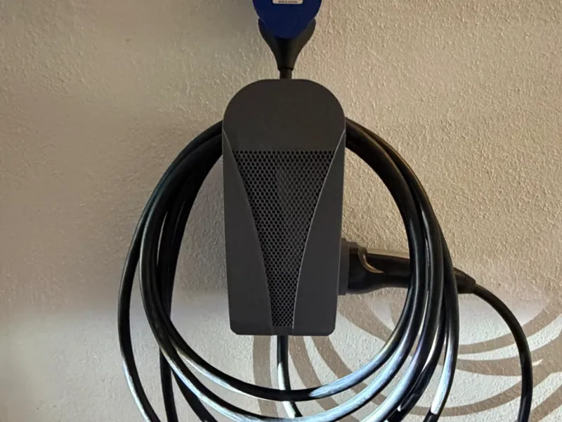 Tesla Mobile Charger Support