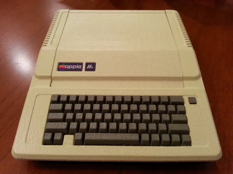 Apple II Raspberry Pi Enclosure - Apple //e