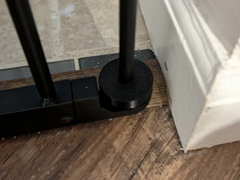 Flat cap to remove side panel of Regalo 1176 