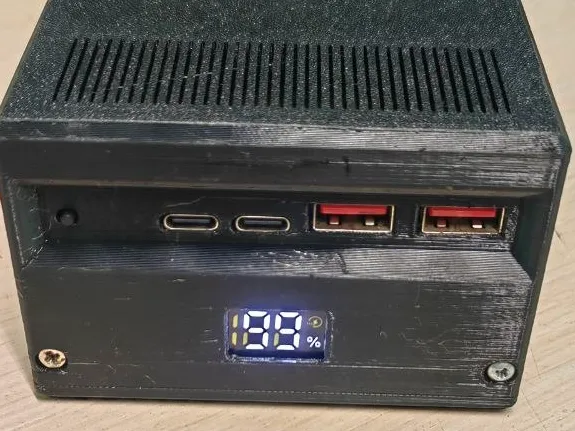 65W/100W Powerbank Case 21700 4S2P