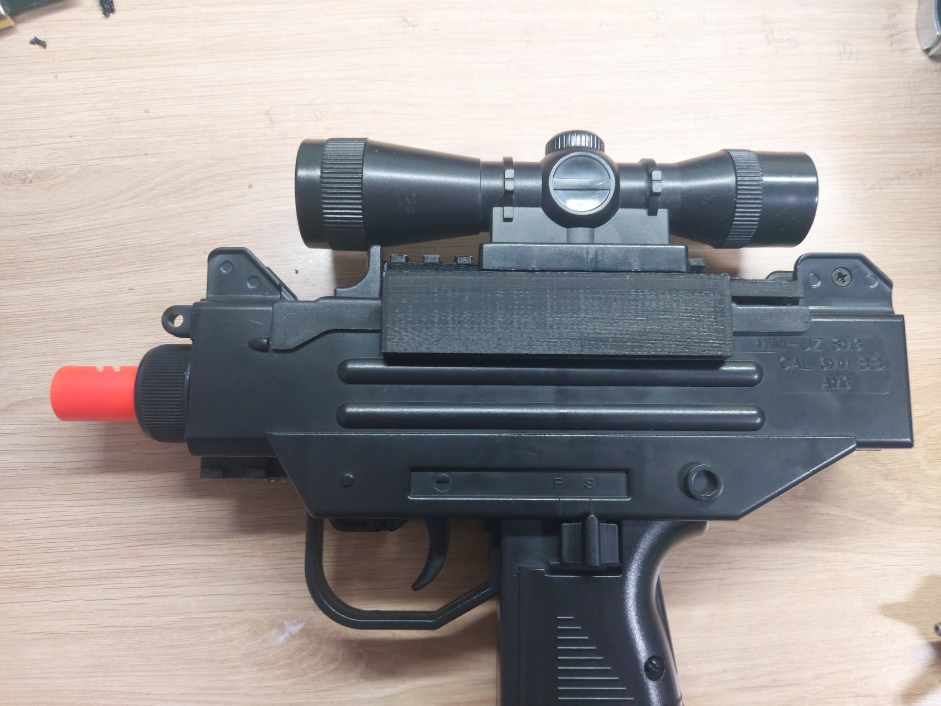 Academy science mini uzi AEG top picatinny rail