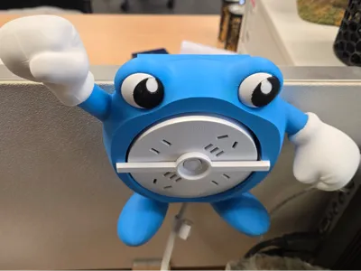 Poliwhirl Round Power Strip Holder