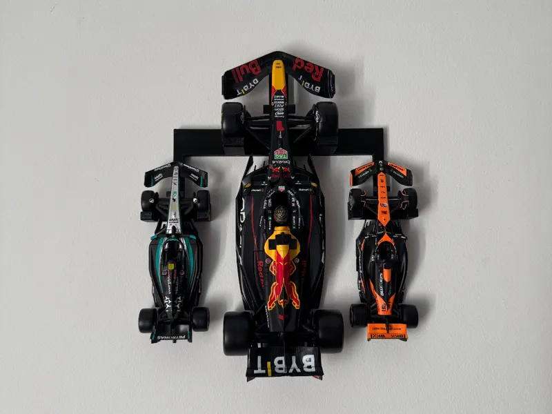 Bburago 1:43 and 1:24 wall holder