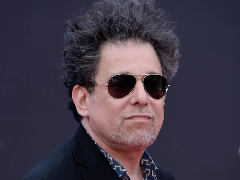 Busto Andres Calamaro