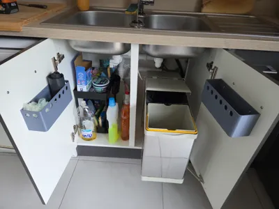 Kitchen_door_storage