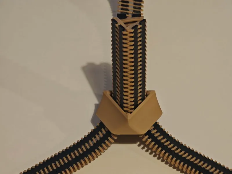 Dual material Y zipper
