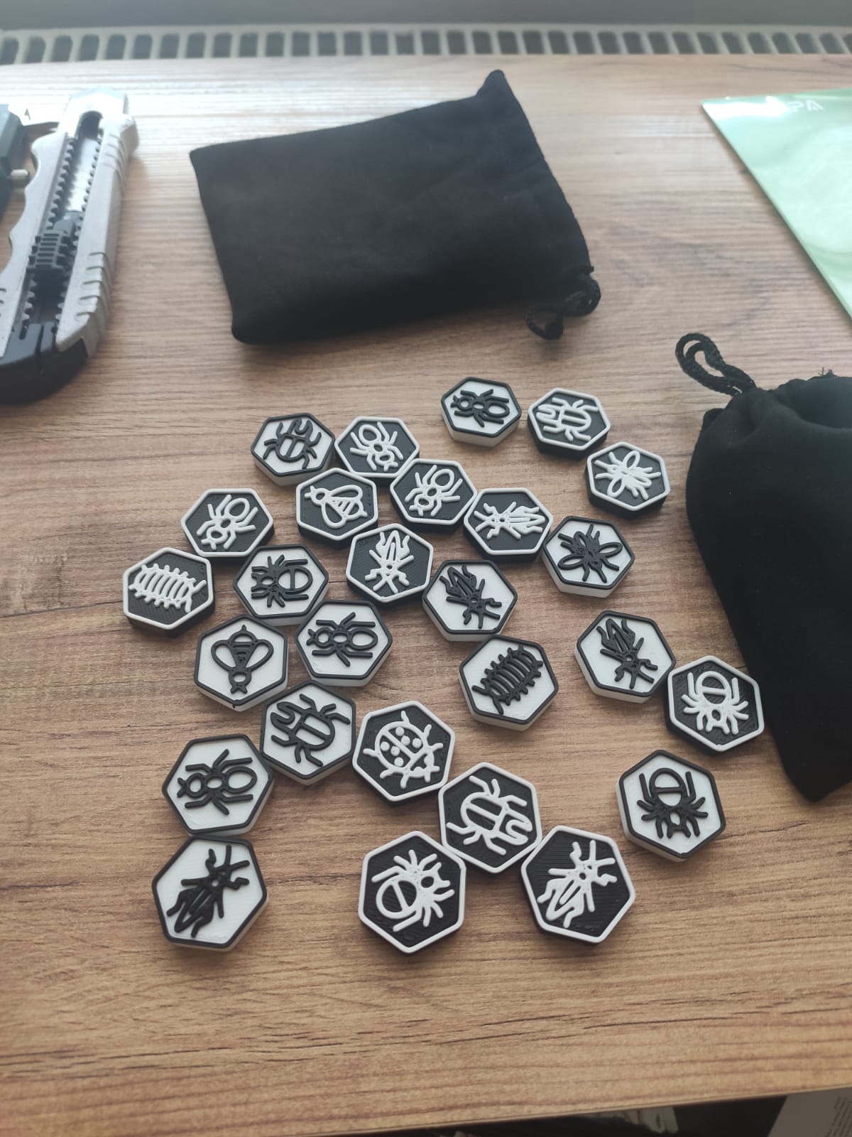 Mini Hive Game with Expansions and Fan Bugs