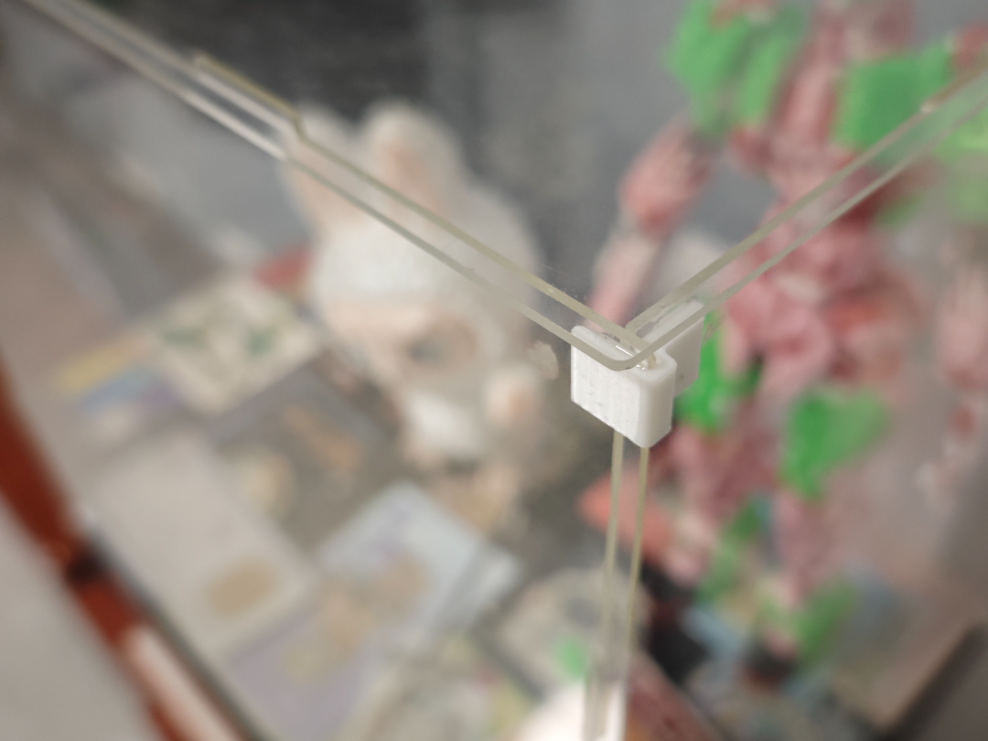 亚克力 防尘柜固定卡扣 适用1.5mm厚板