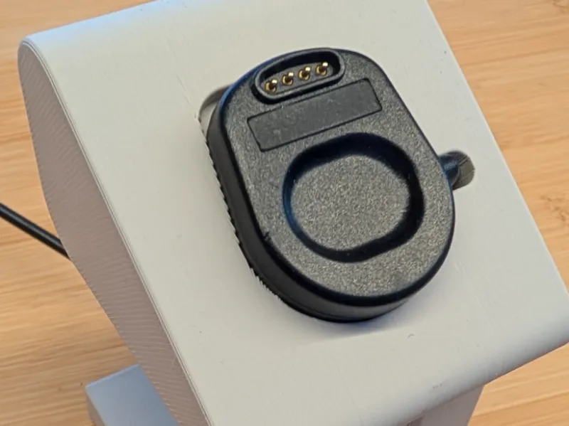 Watchstand SUUNTO 7 with charging feature