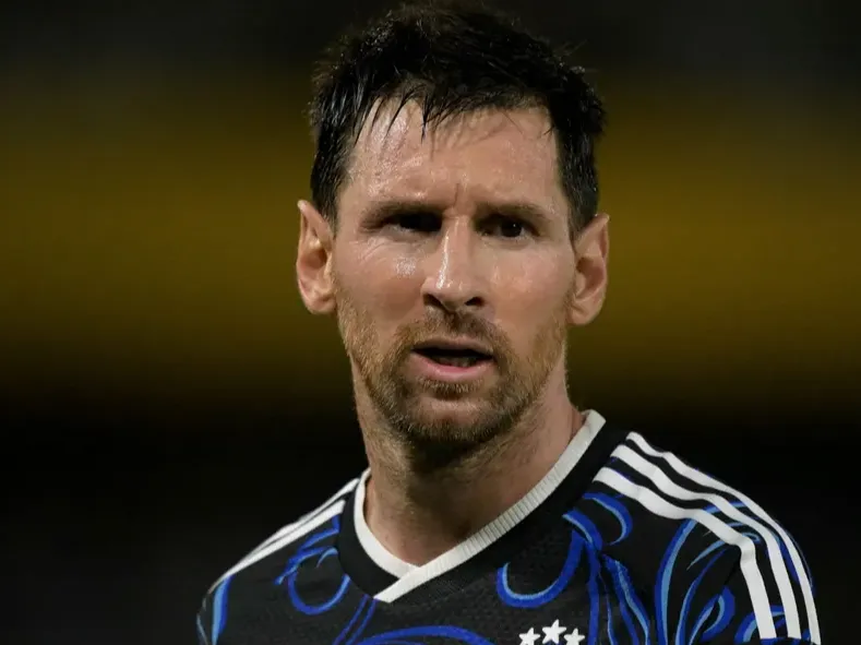 busto do messi