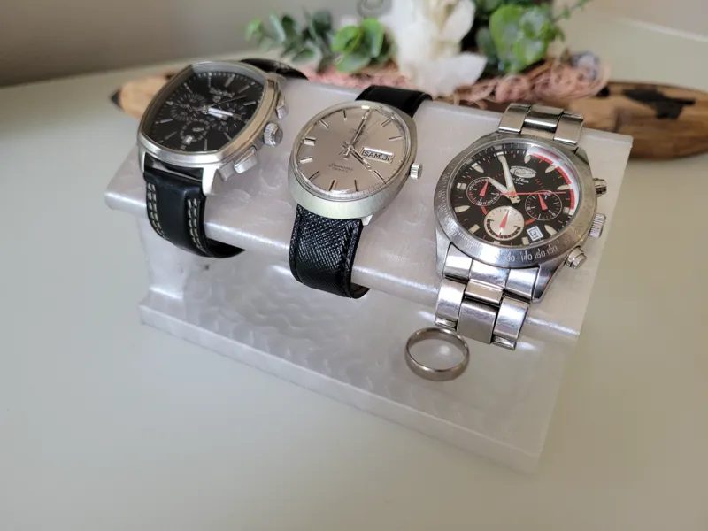 Watchstand Uhrenhalter