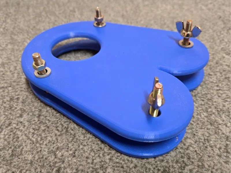 Hodenpresse (scrotum crusher)  NSFW