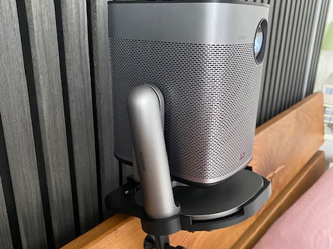 Beamer-Halter für Bett-Kopfteil – XGIMI Halo+