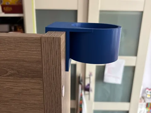 Mug Holder for raised bed.