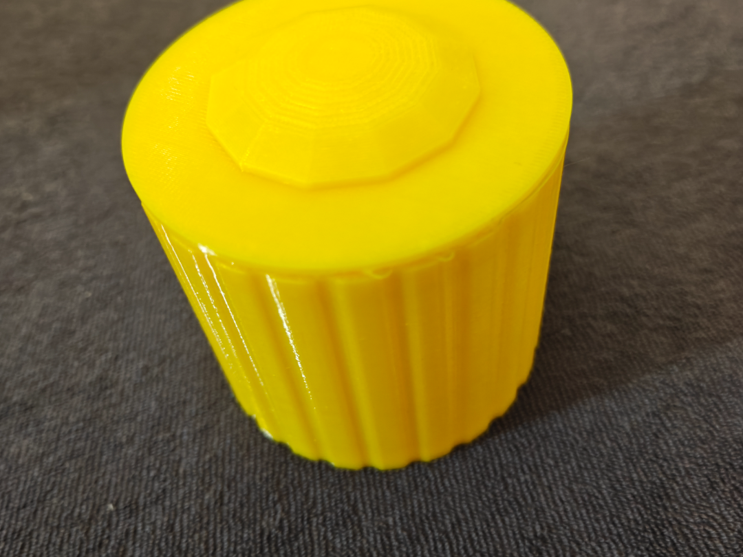Q-tip Cup — Fluted Snap-Fit Lid