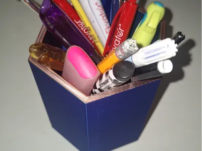 Hexagonal pencil holder