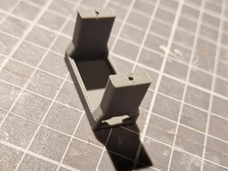 MG90S Holder