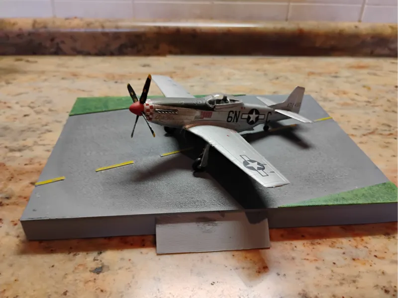 Base da esposizione aerei 1:72
