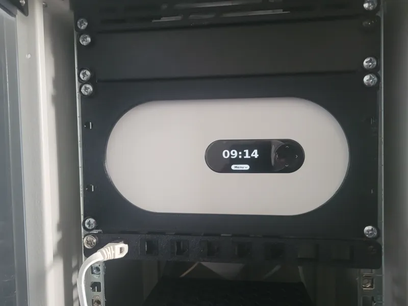 rack 10" freebox ultra