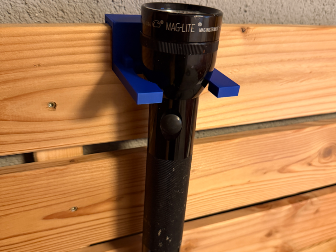 Maglite Head Holder for Wooden Boards 