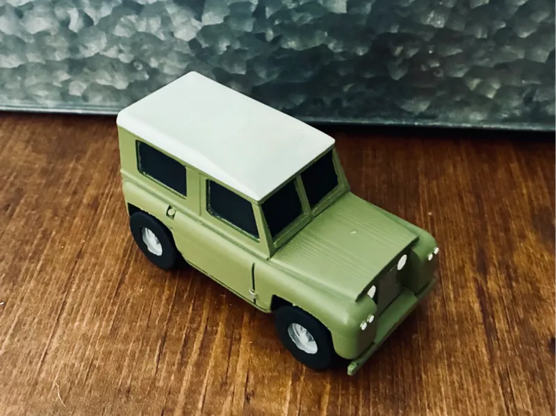 Land Rover Defender (Series III)